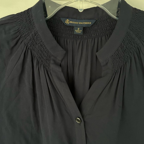 Brooks Brothers cap sleeve blouse, midnight blue, size 2 - Picture 4 of 5